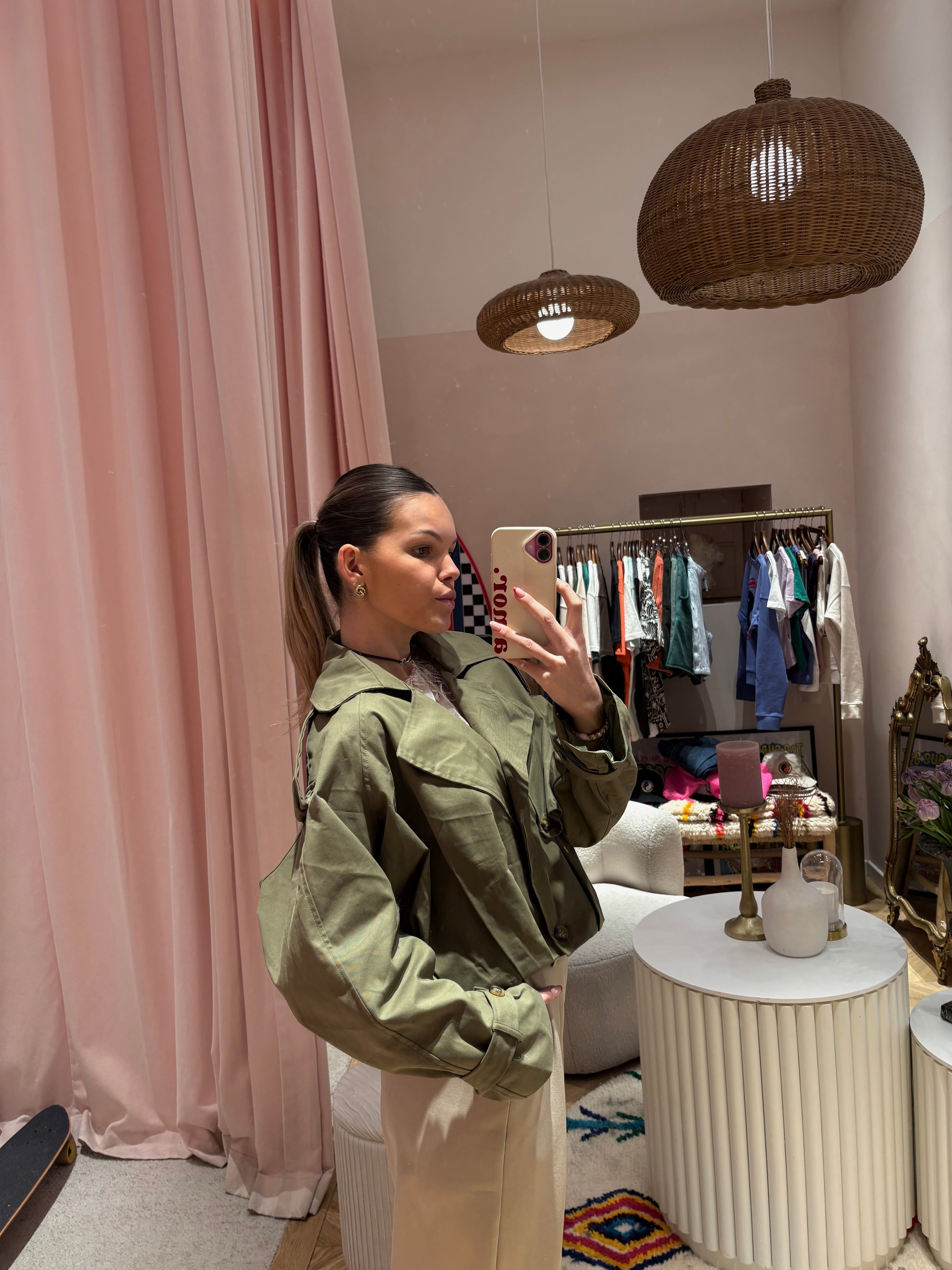 VESTE LAETICIA